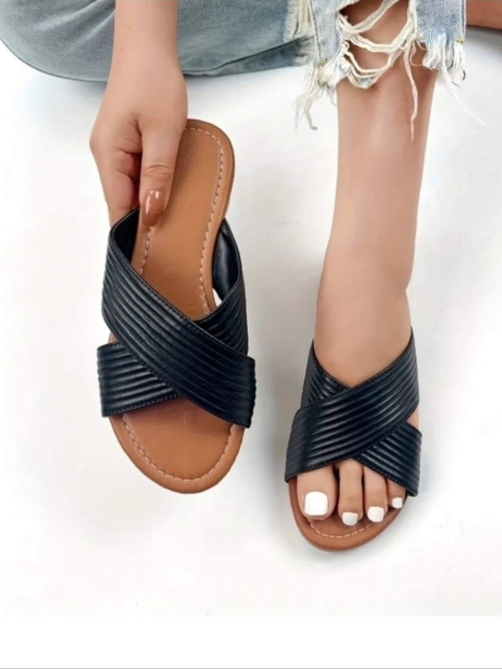 West Loop Cross Strap Black Sandals Size S 5/6